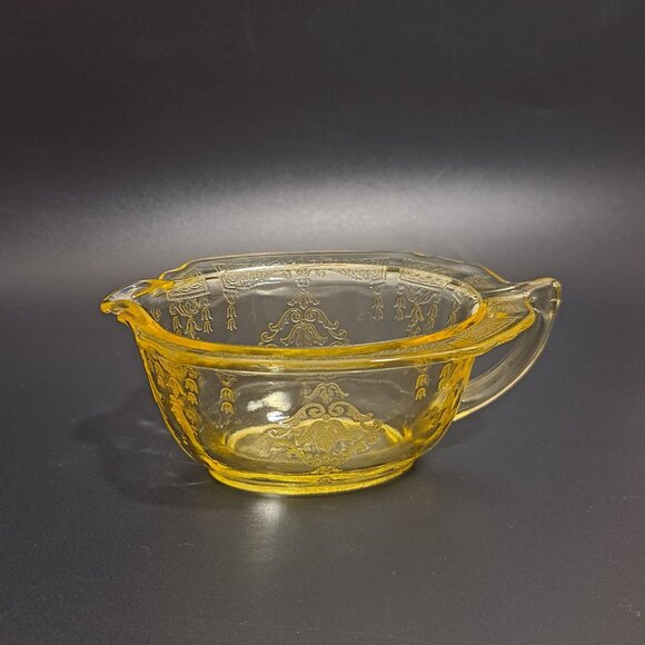 Anchor Hocking Princess Yellow Glass Creamer With Embossed Design Vintage - Picture 6 of 15